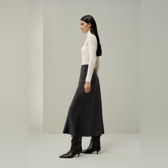 Silk/Wool Charcoal Midi Skirt, Size M - Picture 3 of 11